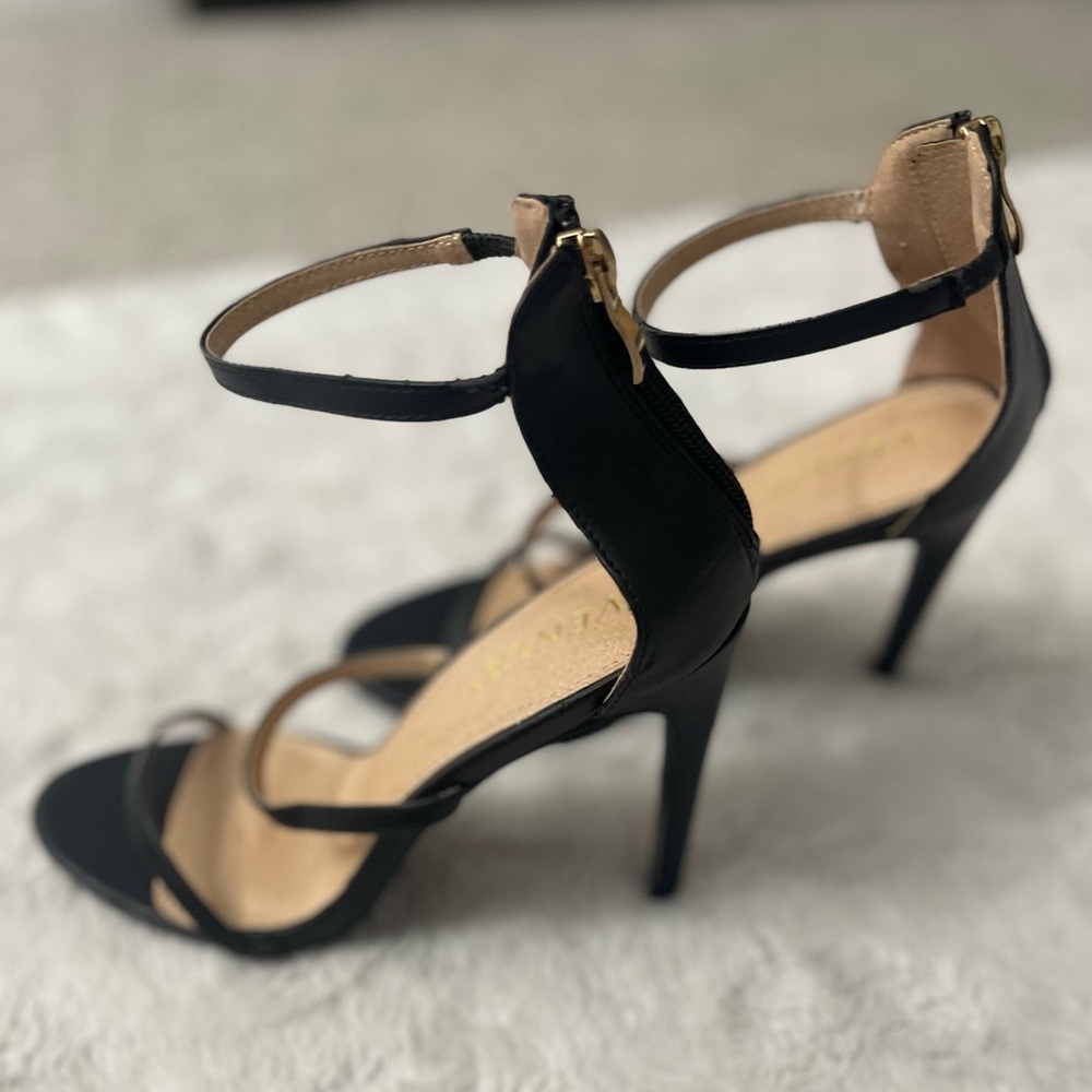 EUC Venus black 4 inch heels - Picture 4 of 8